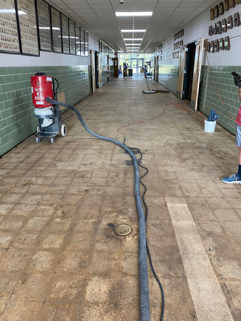 HERMETIC™ Flake installed at Montgomery County High School (Missouri) by Extreme Floor Coatings, LLC 14
