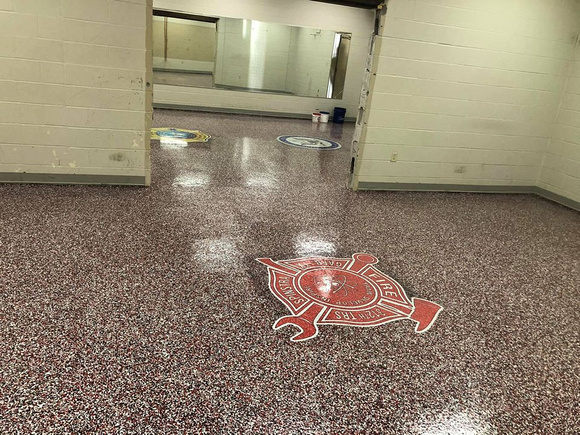 Air Force Base Fire & Emergency Services specified a HERMETIC™ Flake Floor 6