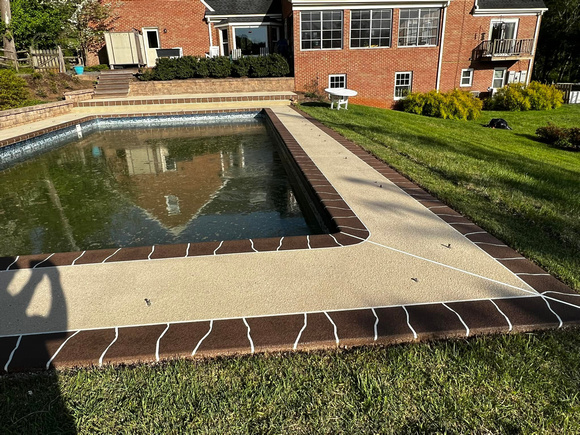 Pool deck using THIN-FINISH™ pool coating by CTi of Staunton 4