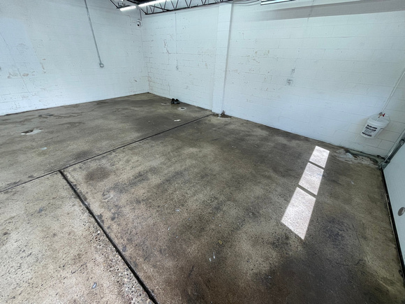 Commercial garage HERMETIC™ Flake by DCE Flooring LLC 13