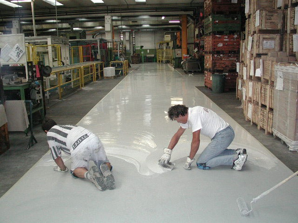 epoxy-resin-floors-for-the-industry-2-spatula-floor