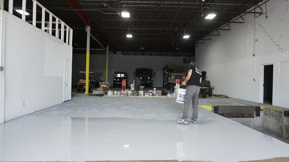 Industrial flake by Resilience epoxy & arts @resilienceepoxy - 15