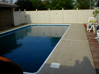 coral & wht pool before