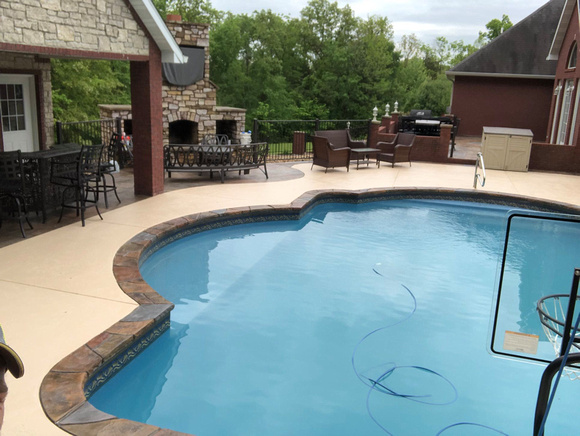 Pool in Perryville, MO - 3