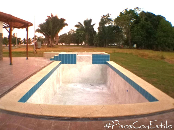 Pool thin-finish by the arq. Leticia Pitty Lopez and his team in Panama - 16