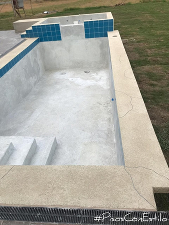 Pool thin-finish by the arq. Leticia Pitty Lopez and his team in Panama - 3