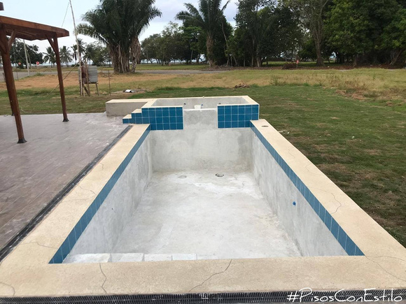 Pool thin-finish by the arq. Leticia Pitty Lopez and his team in Panama - 4