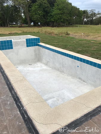 Pool thin-finish by the arq. Leticia Pitty Lopez and his team in Panama - 5
