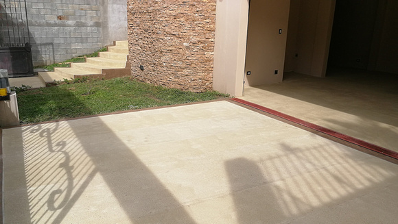 Apartment complex walkways, stairs and garage in Costa Rica thin-finish by EsConcreto @EsConcreto - 14