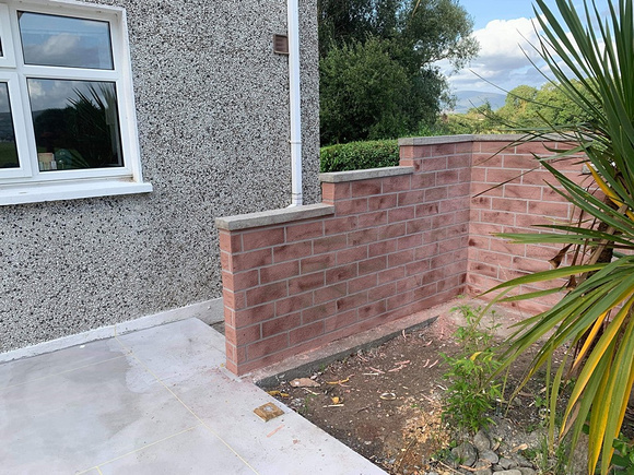 Retaining wall thin-finish red brick in Clonmel Ireland by IP home& garden - 3