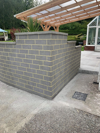 Retaining wall thin-finish red brick in Clonmel Ireland by IP home& garden - 9