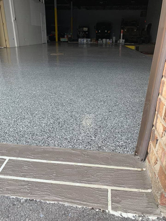 Industrial flake by Resilience epoxy & arts @resilienceepoxy - 4