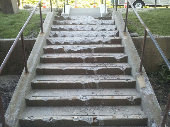 Steps - Concrete Restoration - Before