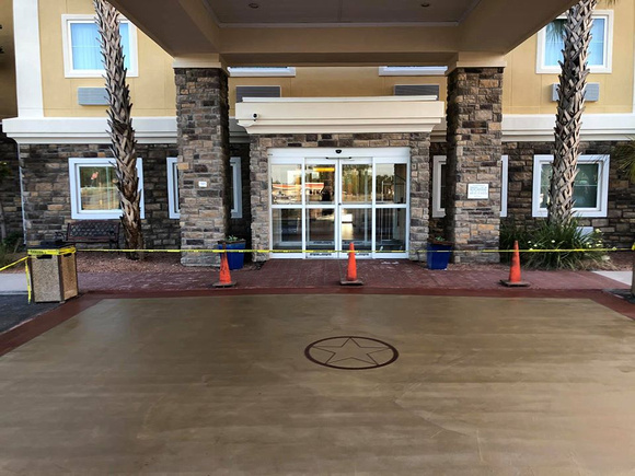 Baymont Hotel in San Angelo, TX drive-thru and sidewalk by R&S Elite Crete Flooring Systems @RSEliteCreteFlooringSystems - 1
