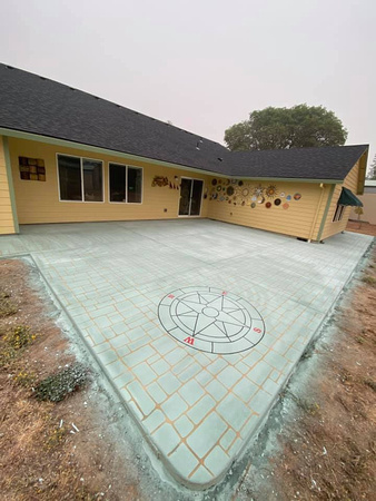 Driveway and patio in Grants Pass, OR stencil with compass by Legion Concrete LLC @concreteyourworld and JK Overlays LLC @JKOverlays - 6