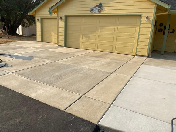 Driveway and patio in Grants Pass, OR stencil with compass by Legion Concrete LLC @concreteyourworld and JK Overlays LLC @JKOverlays - 37