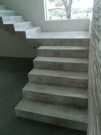Stairs micro-finish by 3H Soluciones Constructivas - 1