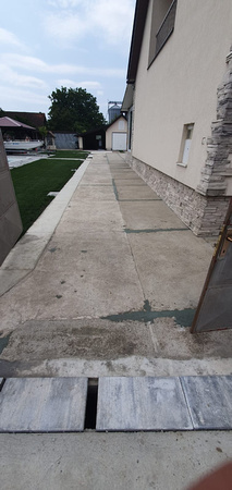 MICROCEMENT THIN-FINISH sidewalk by IDEAL Design 12