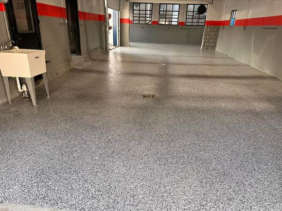 Commercial garage HERMETIC™ Flake by Greens’ Pure Coatings 2