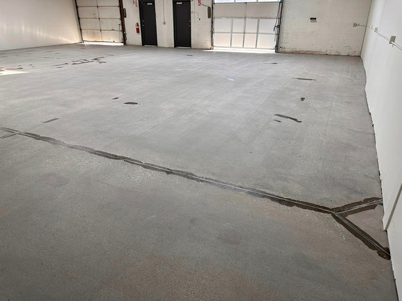 Commercial garage 2100 sqft HERMETIC™ Neat by Greens’ Pure Coatings 11