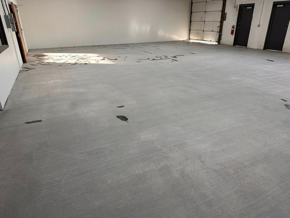 Commercial garage 2100 sqft HERMETIC™ Neat by Greens’ Pure Coatings 13