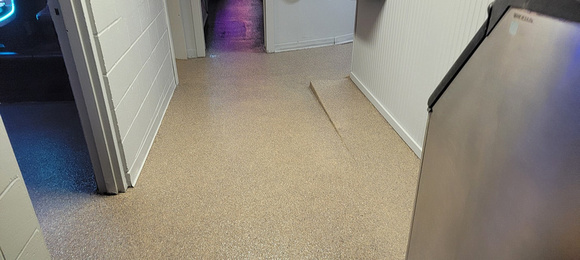 Bar HERMETIC™ Flake by Central Epoxy Flooring 4