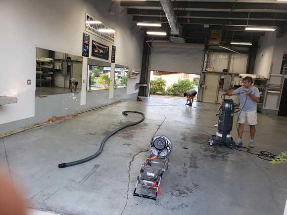 Commercial garage flake by R&R Services Of The Lowcountry: Epoxy Non slippery Floors @epoxyconcretedesign - 8