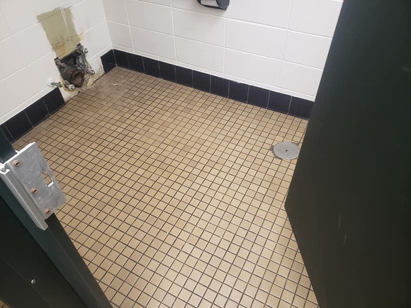 Laconia High School bathroom flake by Dornbrook-Concrete-Coatings @DornbrookConcreteCoatings - 11