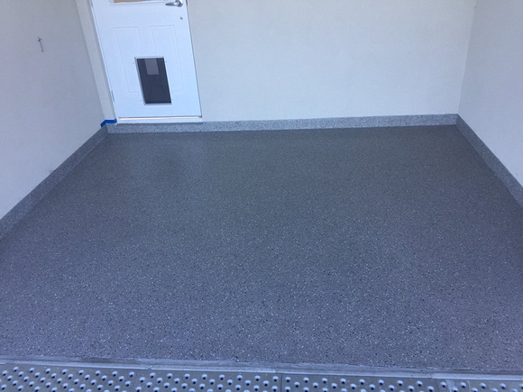 #29 Dog kennel flake by Olympus Property Coatings - 4