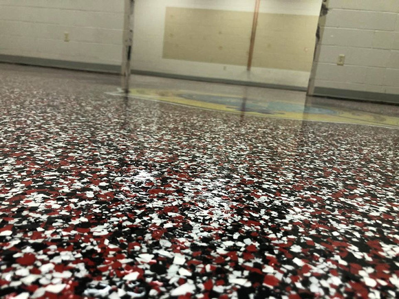 Air Force Base Fire & Emergency Services specified a HERMETIC™ Flake Floor 3