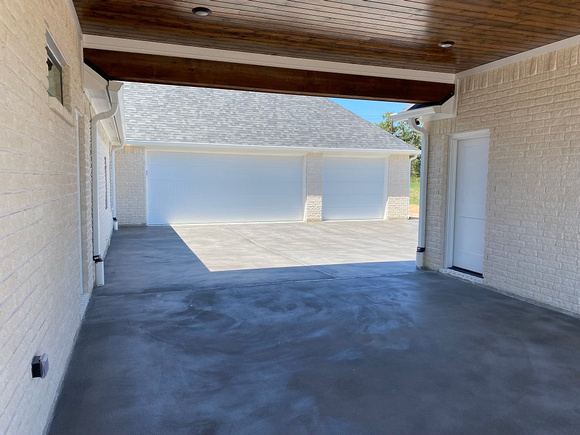 Driveway and entryway using THIN-FINISH™ Overlay by Texas Concrete Design 6